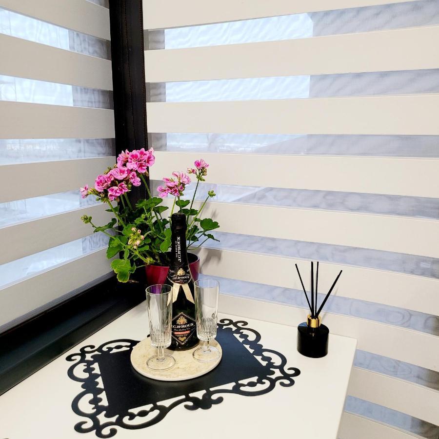 Zen Garden Apartament De Lux Nou Pe Malul Marii คอนสตันซา ภายนอก รูปภาพ